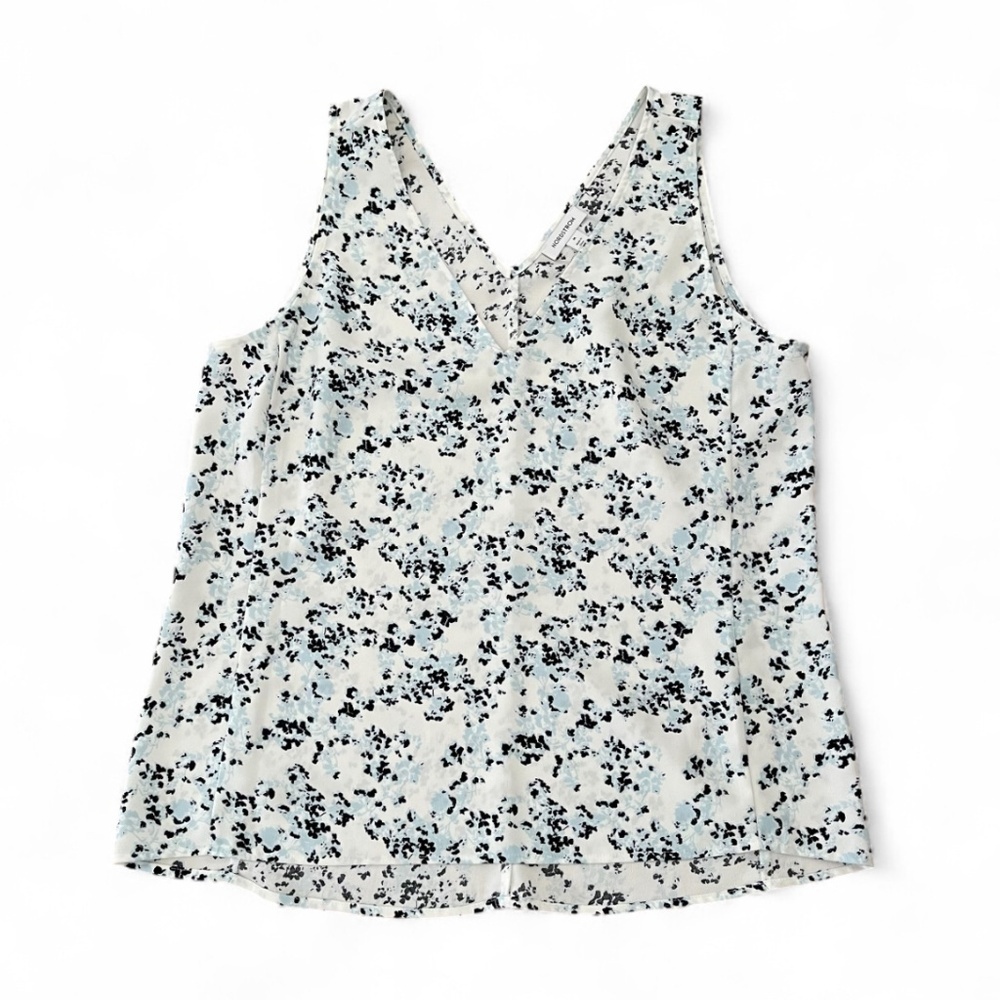 Nordstrom Women's Floral White & Blues Sleeveless V-Neck Blouse - Sz M - EUC